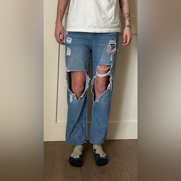 Women’s Blue Jeans - Picture 1 of 3